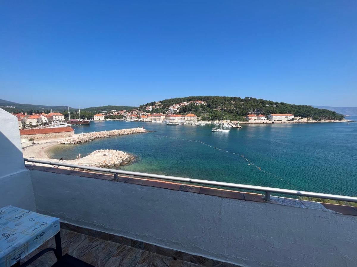 Apartments Peronja Jelsa Seafront Dış mekan fotoğraf