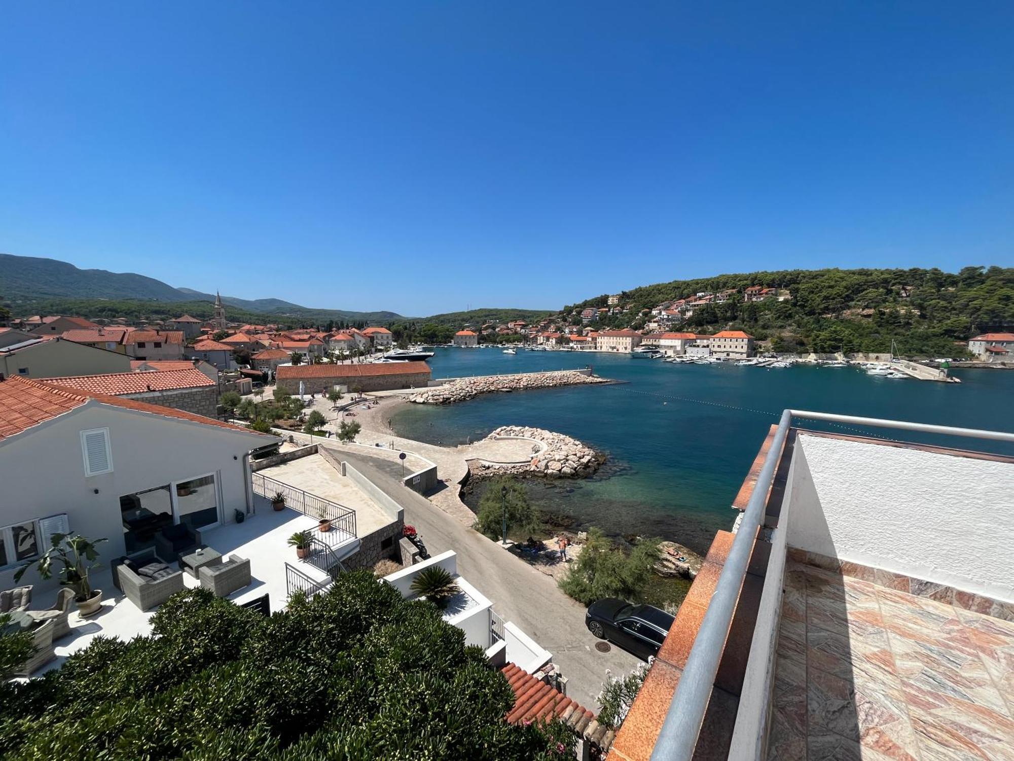 Apartments Peronja Jelsa Seafront Dış mekan fotoğraf