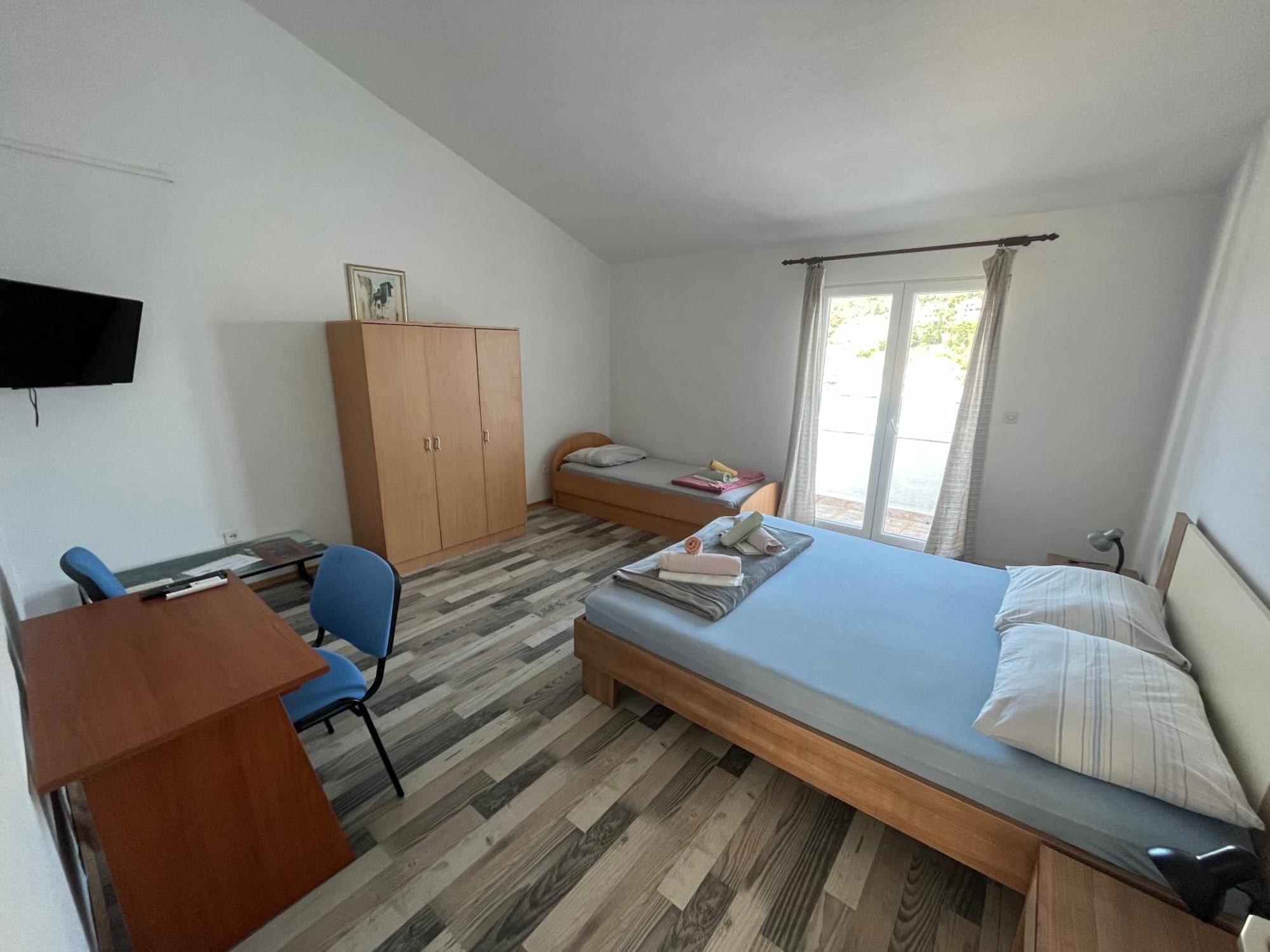 Apartments Peronja Jelsa Seafront Dış mekan fotoğraf