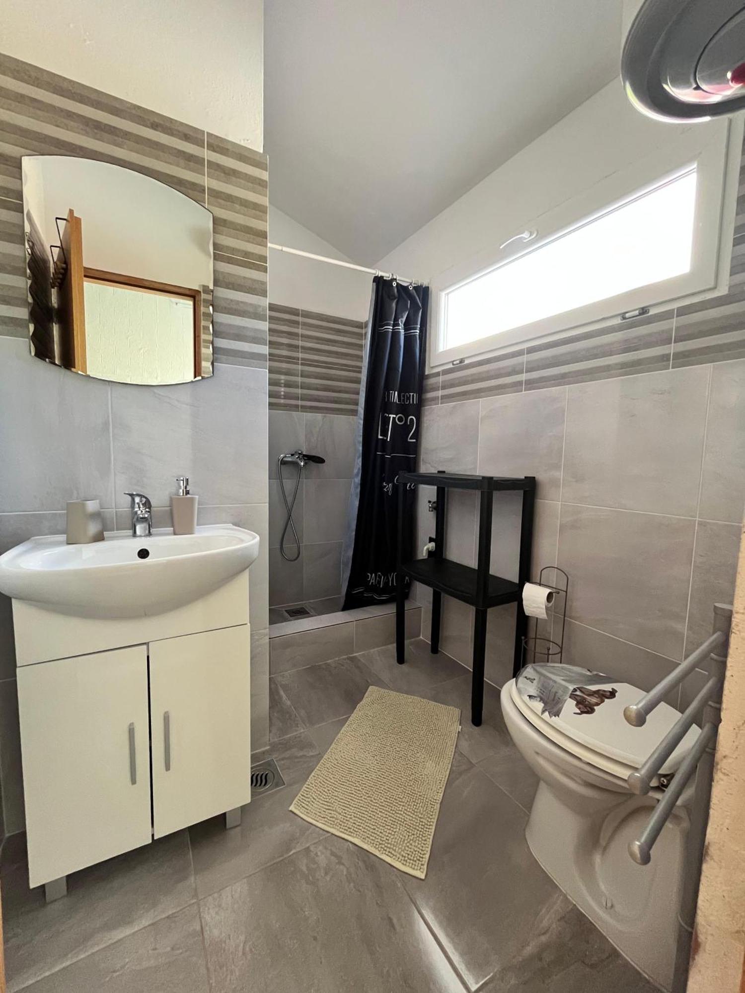 Apartments Peronja Jelsa Seafront Dış mekan fotoğraf