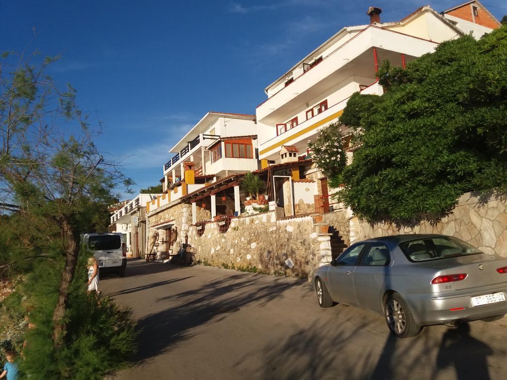 Apartments Peronja Jelsa Seafront Dış mekan fotoğraf